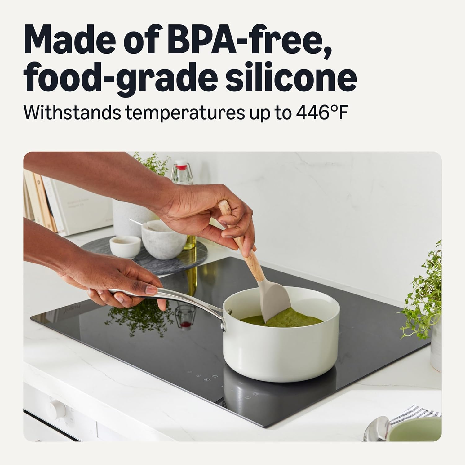 Amazon Basics Juego de utensilios de cocina de silicona con mango de madera